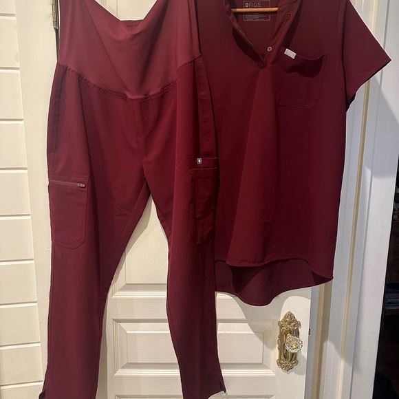 Figs Other Figs Maternity Scrubs Large Burgundy Kitale Top And Yola